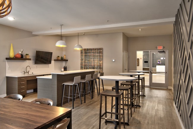 Fountain Place Apartments For Rent in Eden Prairie, MN