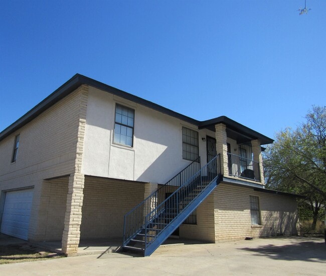 Building Photo - 1420 Juarez Ave Unit 7