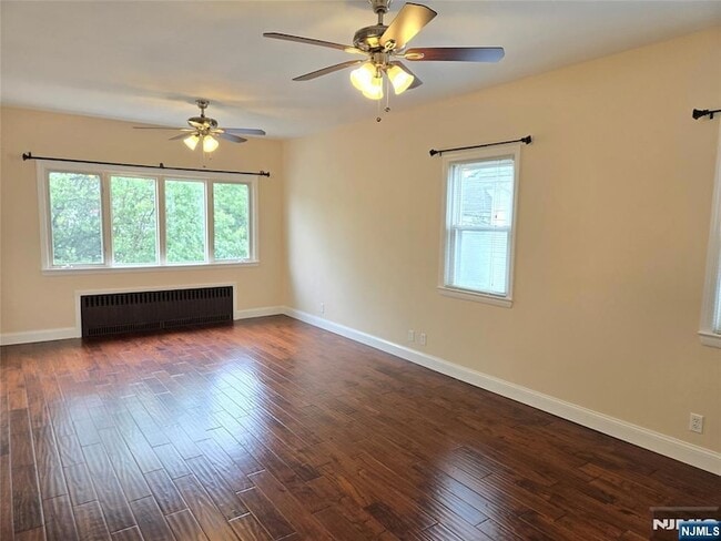 158 Knapp Ave