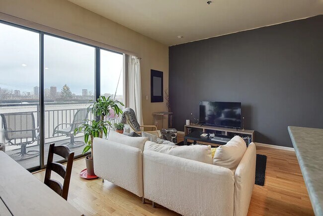 Photo - 1924 N Hubbard St Unit 413