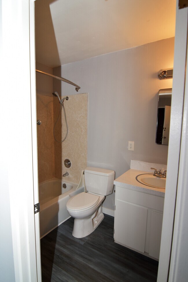 Photo - Barbur Place BP-675