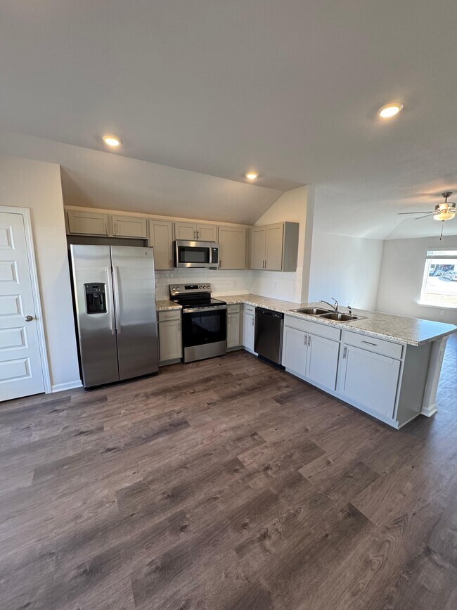 Photo - 510 N Pear St