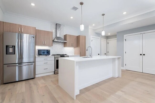 Building Photo - 265 Washington St Unit 1 Rental