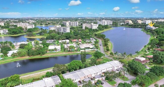 Photo - 2801 N Palm Aire Dr Unit 206