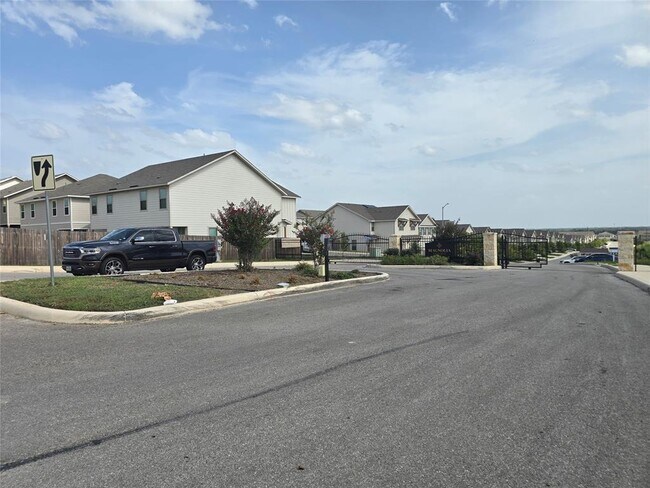 7520 Magnolia Village