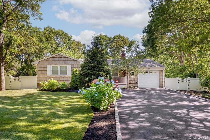8 Wakeman Ct