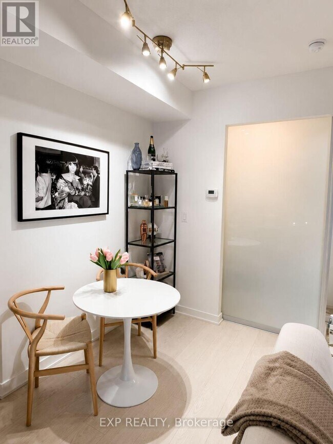 Photo - 20 Bruyeres Mews Unit 313