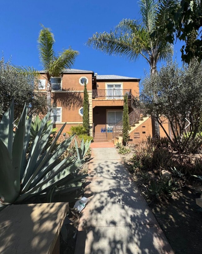 Large upstairs unit, 1 bedroom available i... - Large upstairs unit, 1 bedroom available i... Apartamento Unidad 5069 #6
