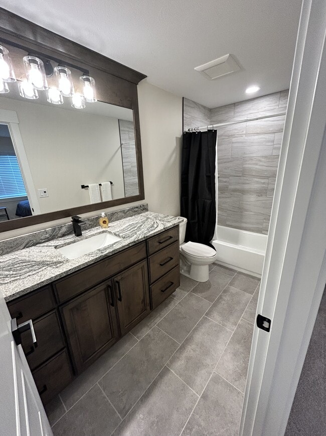 Photo - 184 Galena Smt Dr Unit 4