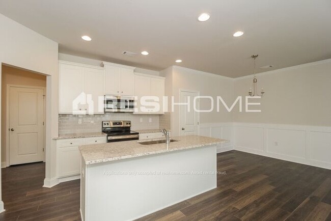 Photo - 2008 Halcyon Ln