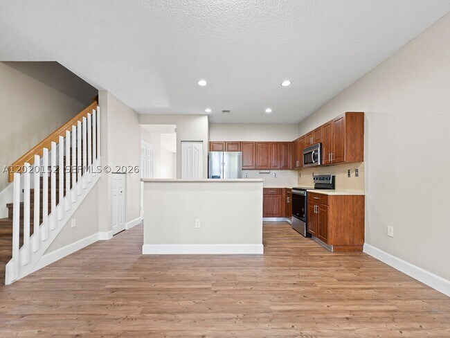 Photo - 1049 NE 42nd Ave