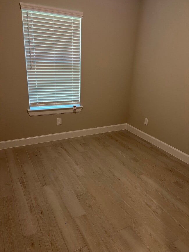 Photo - 3336 Vine Ter Trce