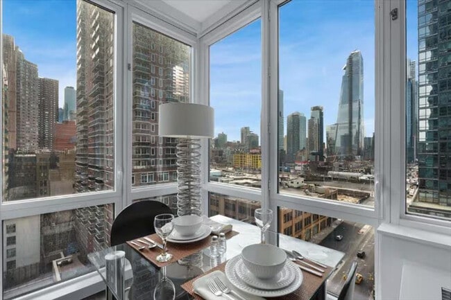 Photo - 605 W 42nd St Unit ID1291137P