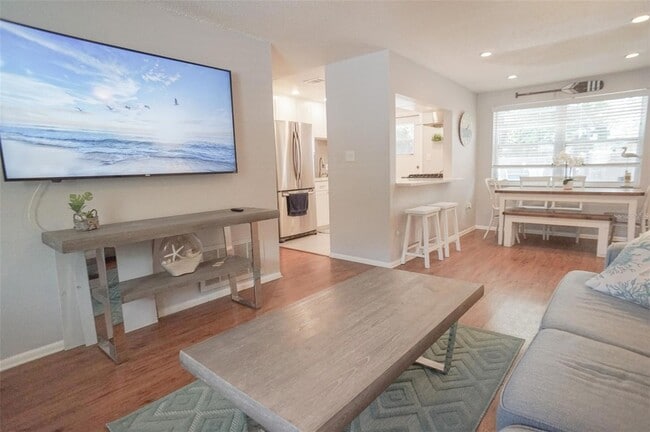 Photo - 1032 Hollywood Ave