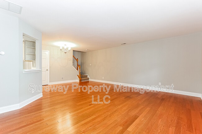Photo - 4406 Aberdeen Ln