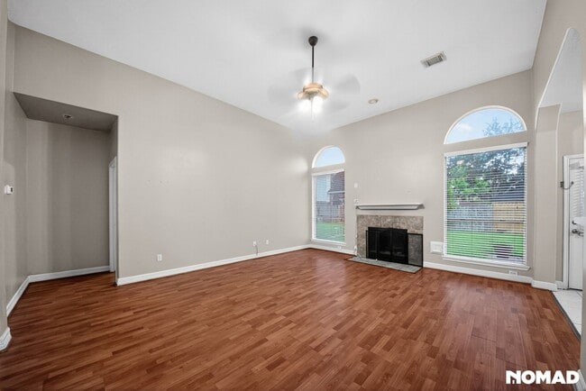 Photo - 1811 Quiet Hollow Dr