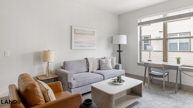 Building Photo - 2650 S McDonald St