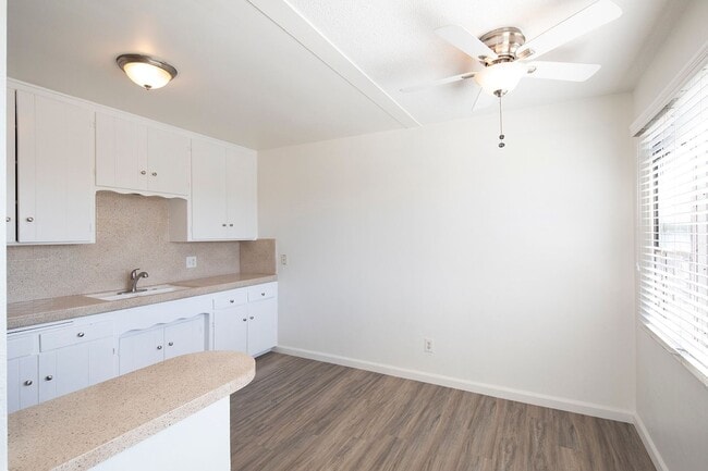 Photo - OPEN HOUSE: 1/31 10-11AM ~ 2b/1ba Conveniently Located in South Park! Unidad 3058 1/2