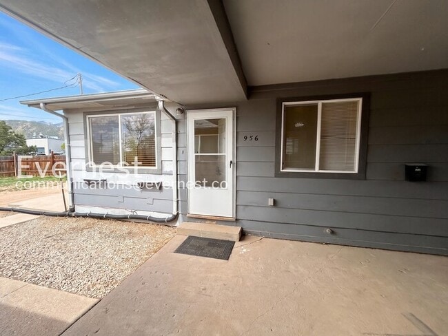 Photo - 956 W Moreno Ave