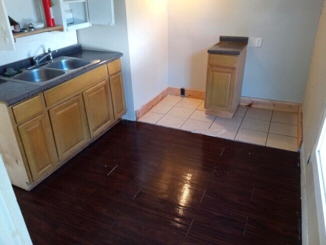 Photo - 3203 1/2 Darien St Unit 3203 1/2 Darien St