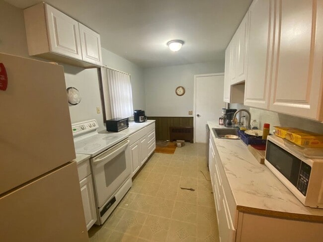 Photo - 1092 Forbes St