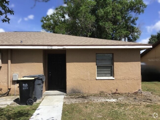 Building Photo - 1312 Fairway Dr Rental