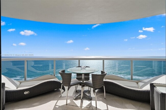 Photo - 17555 Collins Ave Unidad 2703 Rental