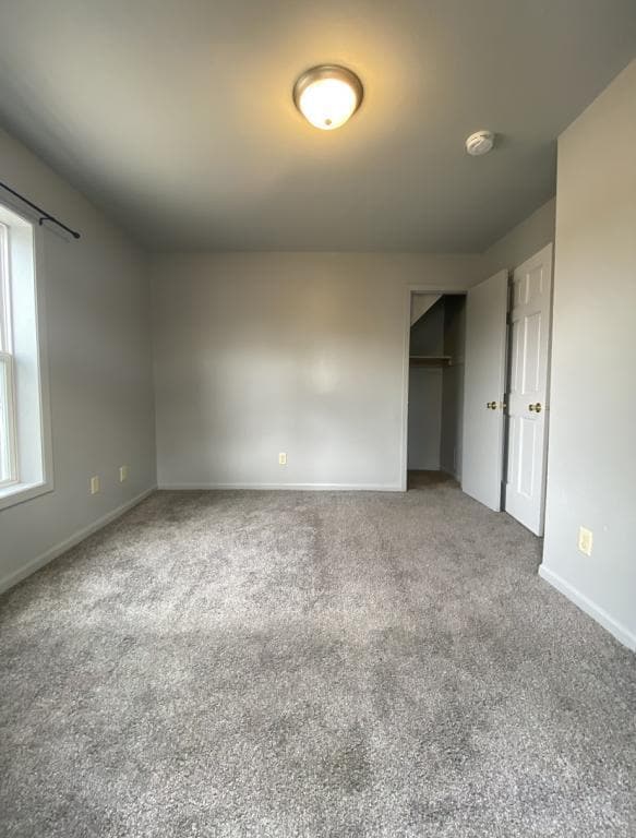 Photo - 415 W 4th St