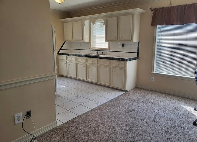 924 Kelley St