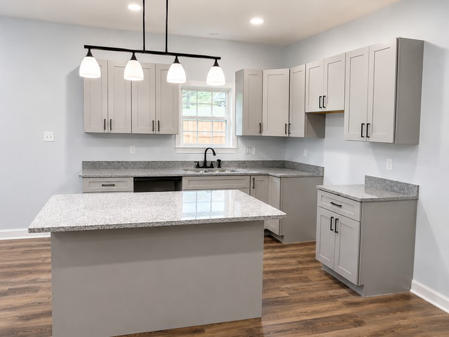 Photo - 2584 Tutwiler Ave