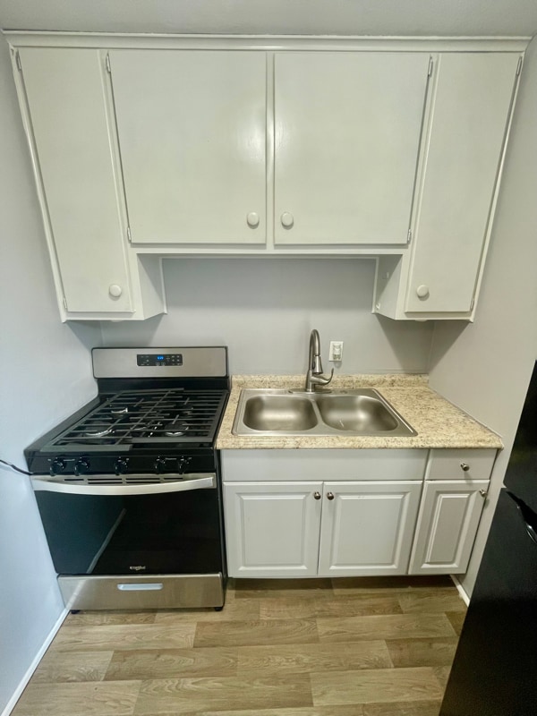 Photo - 1 Macnaughton Ave Unidad D