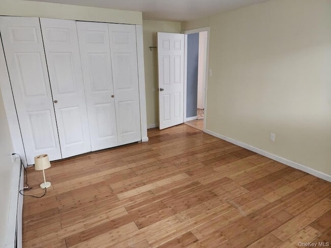 Photo - 1570 Kenneth Ave