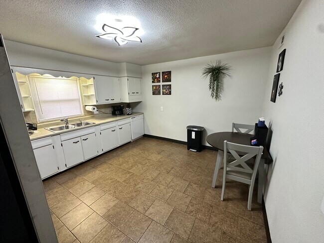 1000 Court St Unit 1002