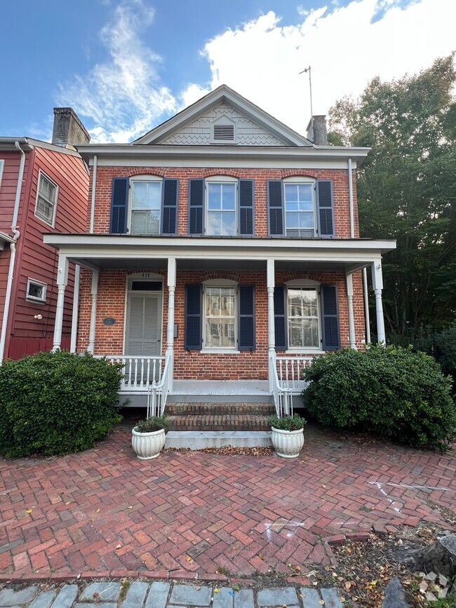 Building Photo - Quintessential Olde Towne living at its fi... Rental