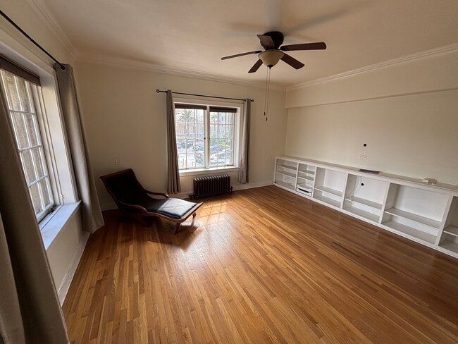 living room - 85 N Madison Ave Unit 28