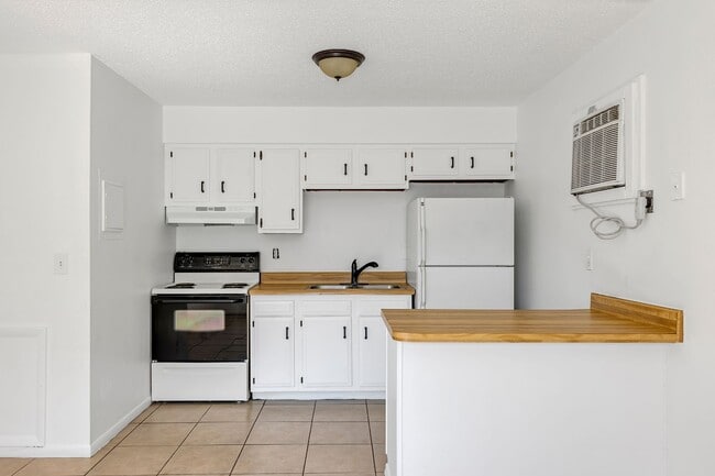 Photo - Affordable 1-Bedroom Apartment for Rent – Great Location in Ocala!