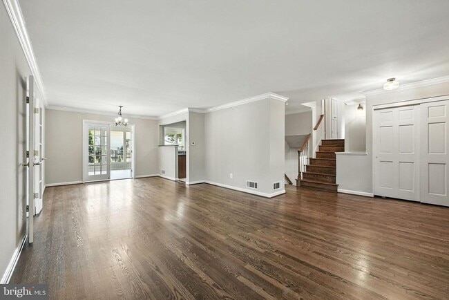 Building Photo - 703 N Naylor St Rental