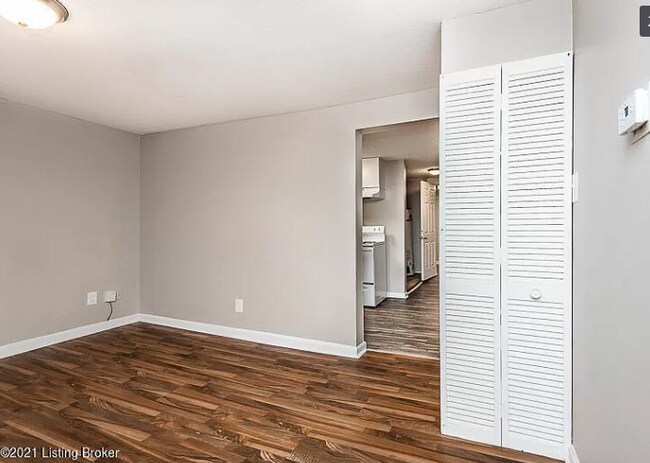 Photo - 3506 Kahlert Ave