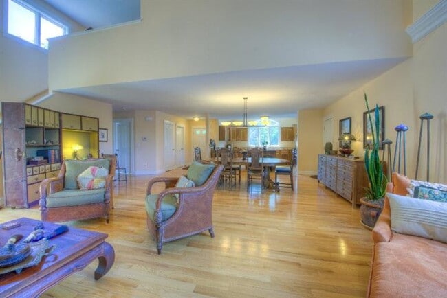 Photo - 9 Aspen Rd Unit 9