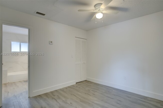 1335 NE 5th St Unidad 3