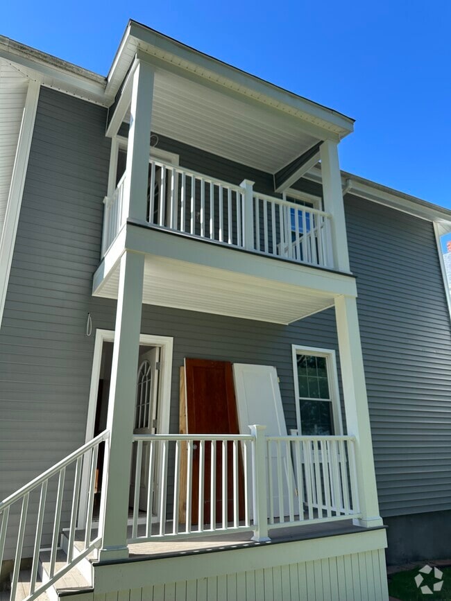 Building Photo - 57 Lucas St Rental