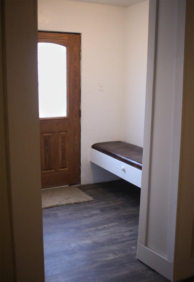 Photo - 211 Kansas City Ave S Unit 4