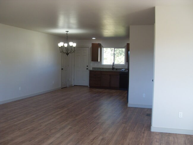 Photo - Unfurnished 3 Bedroom Home in Lake Hatcher
