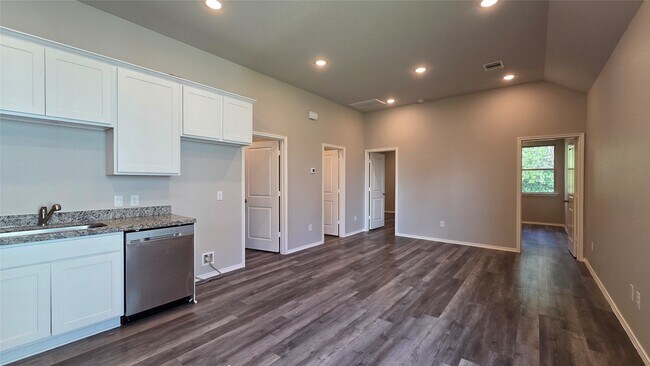 Photo - 233 Ridgeside Ct