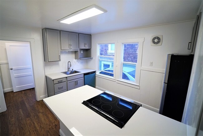 Photo - 3208 Ellis St Unidad B