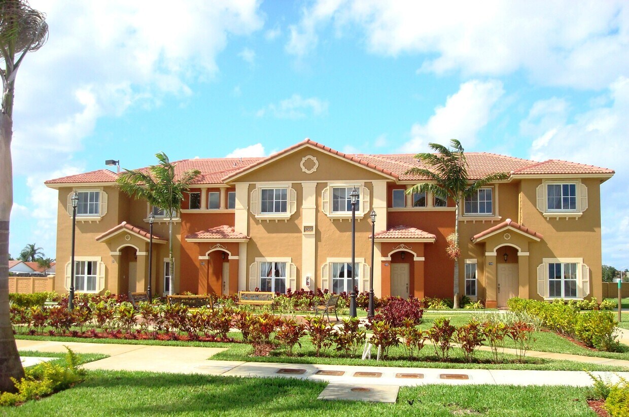 Photo - 17712 NW 59th Ave (Hialeah, FL)