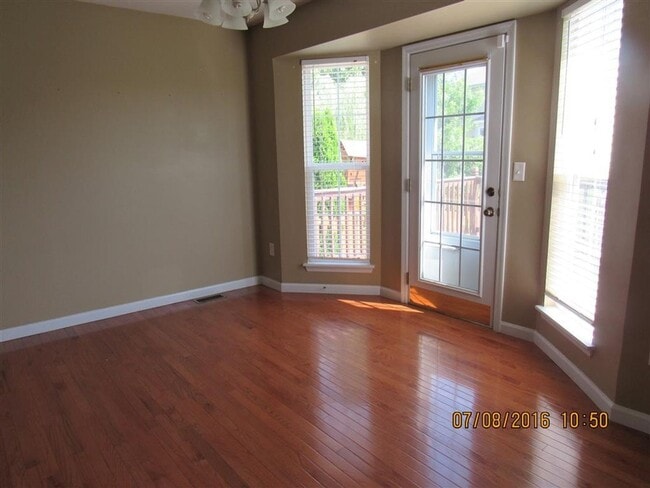 Photo - 2829 Smokehouse Way
