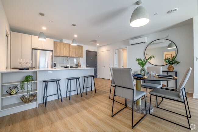 2 chambres, 2 salles de bain - 96 m² - Salle à manger - Urban West
