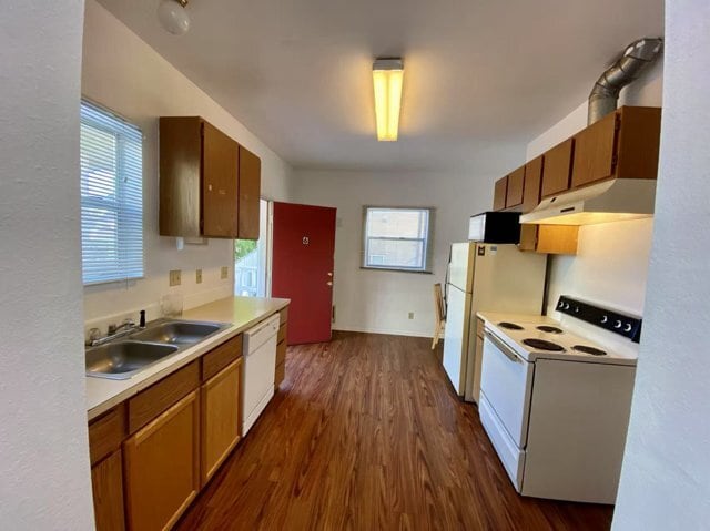 Building Photo - 4226 7th Ave NE Unit 6