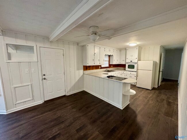 Photo - 409 Suffield St